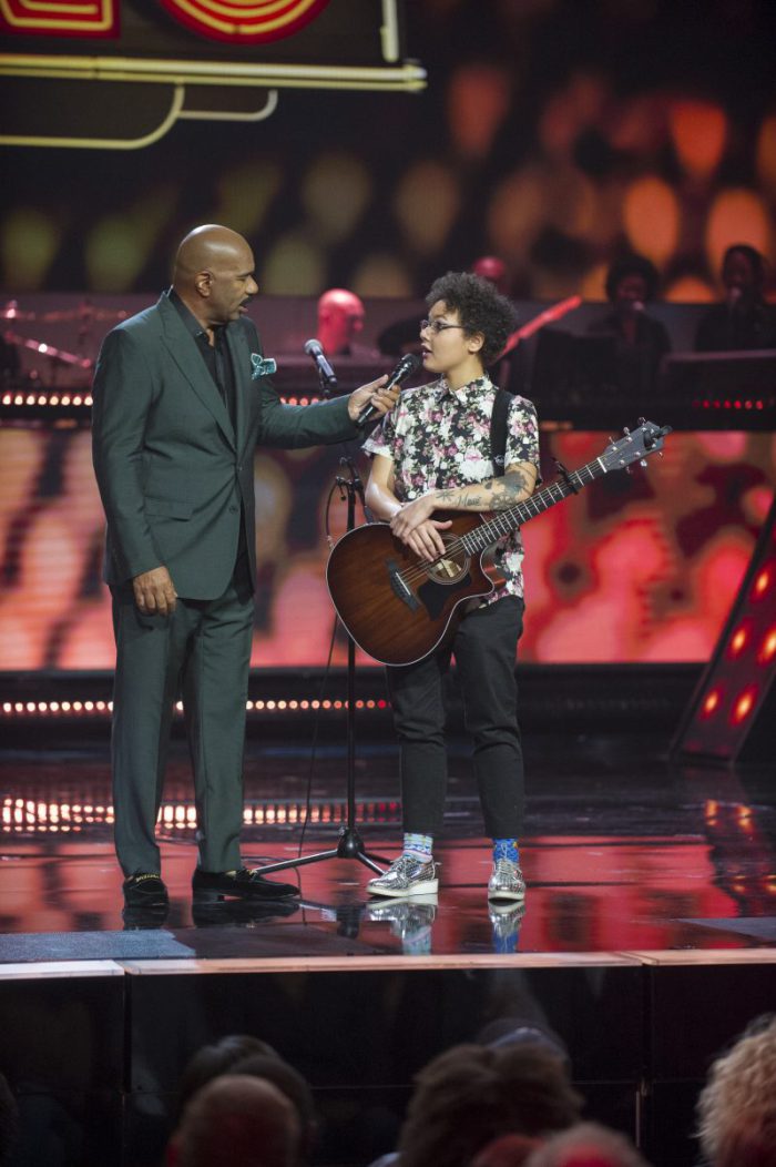 SHOWTIME AT THE APOLLO: L-R: Steve Harvey and Jocelyn in SHOWTIME AT THE APOLLO airing Thursday, March 8 (9:00-10:00 PM ET/PT) on FOX.