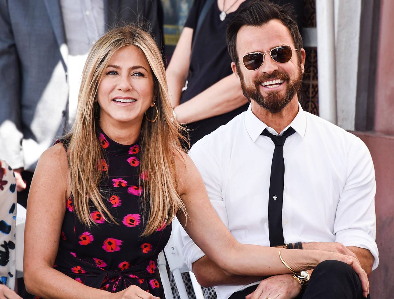 ESC: Jennifer Aniston, Justin Theroux