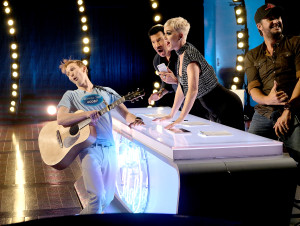 Benjamin-Glaze-katy-perry-kiss