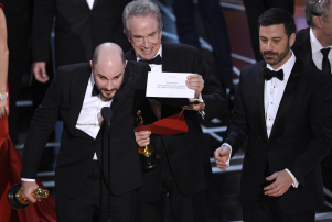 Oscars 2017 Best Picture Mistake